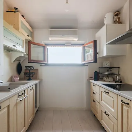 Siena-porta San Marco Elegant Apt W/garden&parking シエーナ