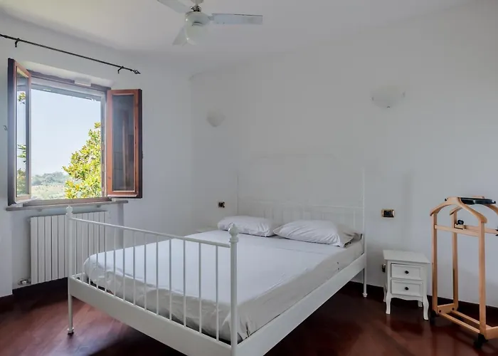 Siena-porta San Marco Elegant Apt W/garden&parking * Сиена