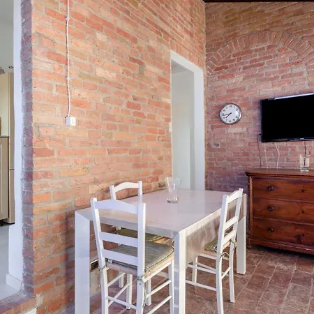 Siena-porta San Marco Elegant Apt W/garden&parking * Сієна